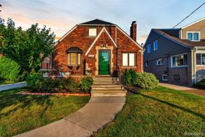 38295 CIRCLE Drive