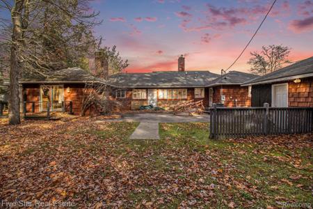 3162 Crescent Beach Road