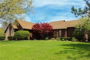 9263 LAKE CREST Drive