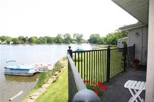 4992 LAKE POINT Drive