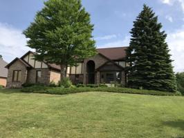 6775 BERRY POINTE Drive