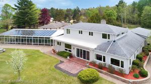 3590 N LAKESHORE Road