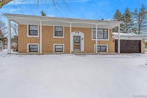 1408 Meadow Drive