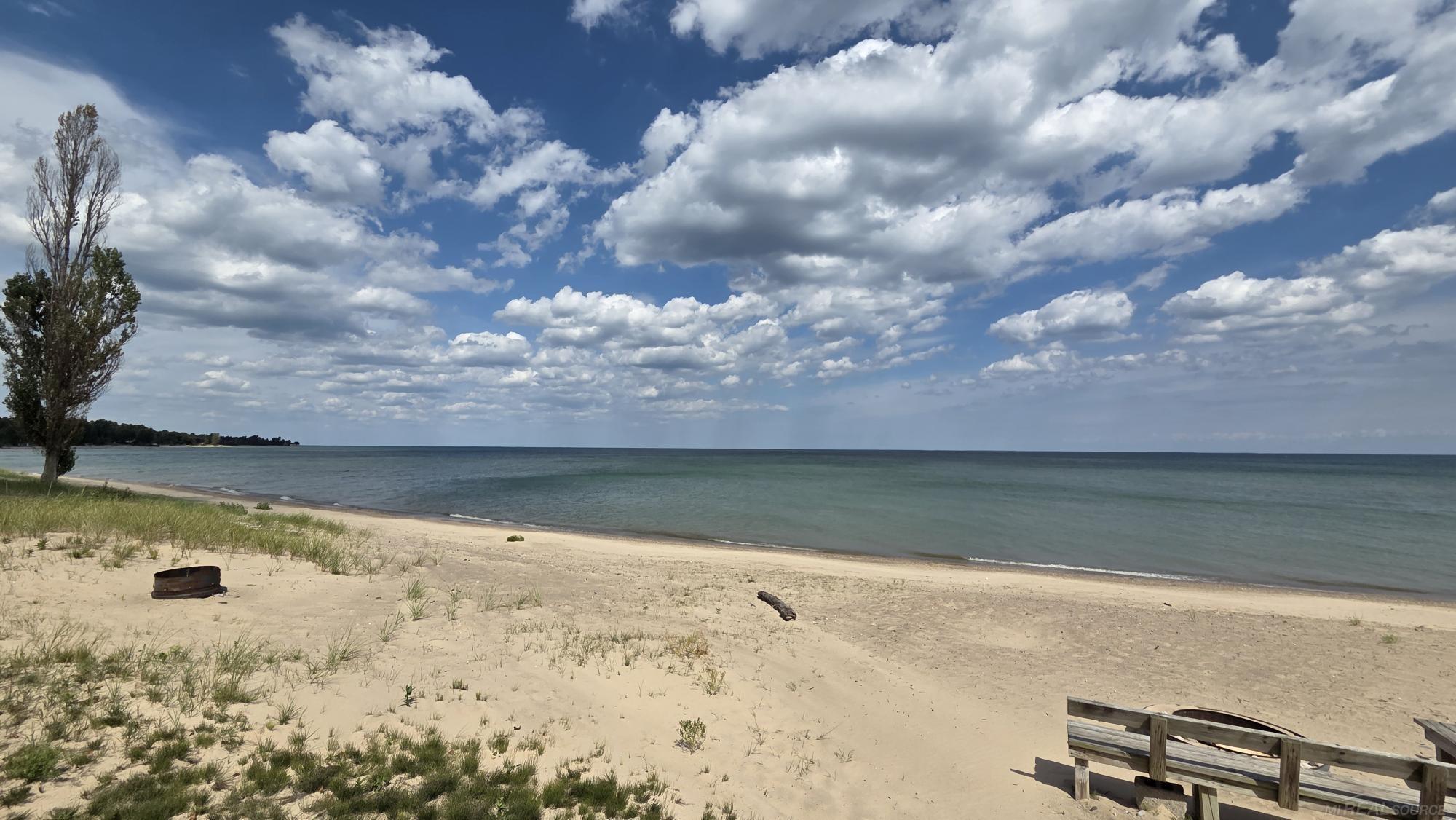 Image 2: Amazing Beach!