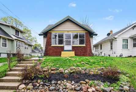 26 Burr Oak Street