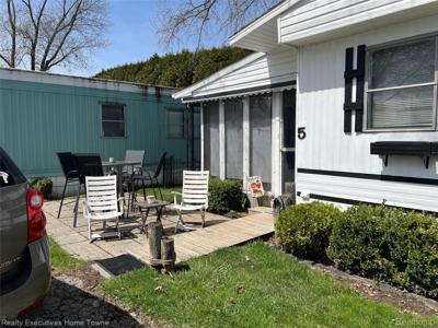 5767 Main Street