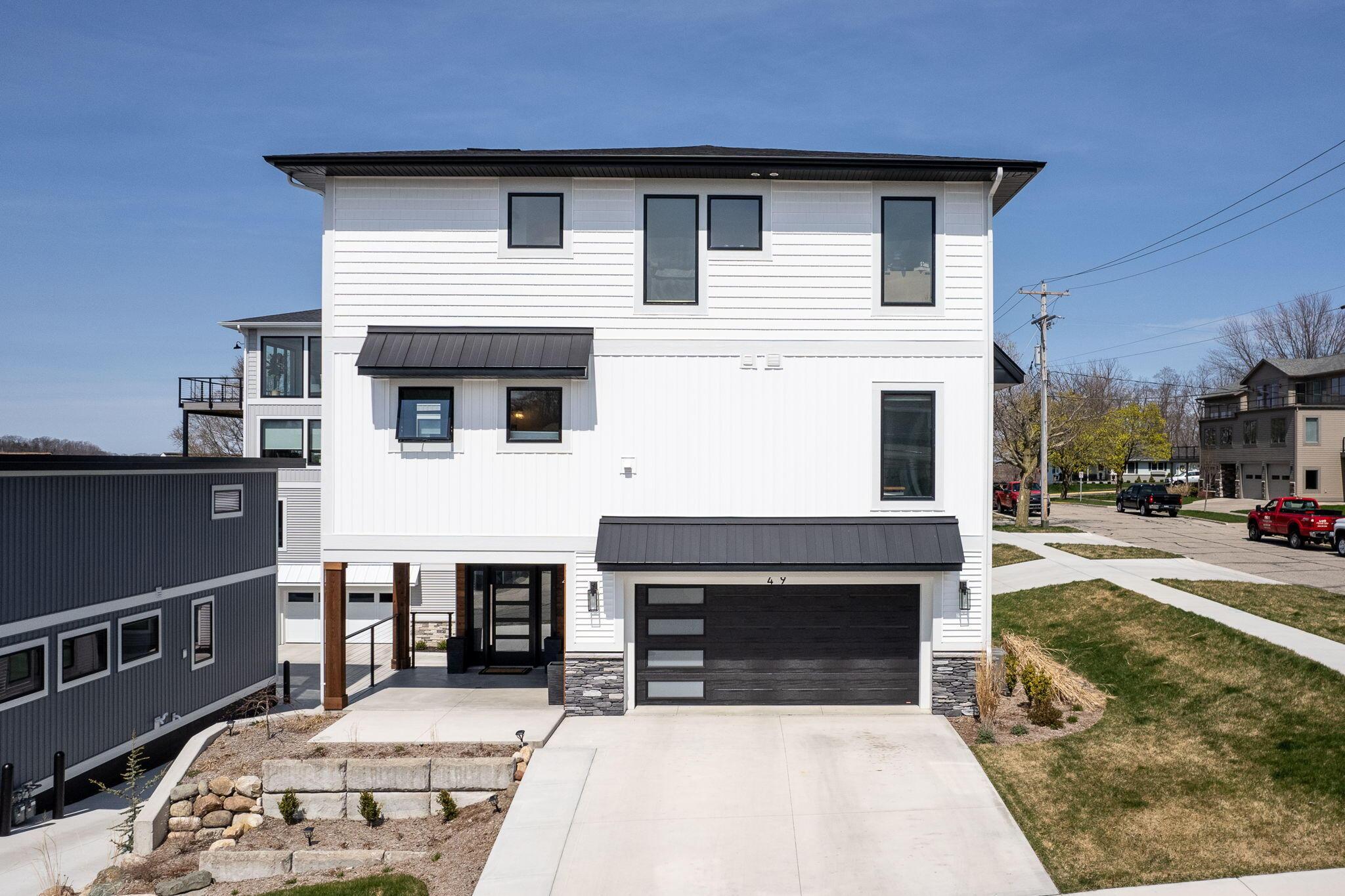 Image 2: 2-web-or-mls-49-howard-ave