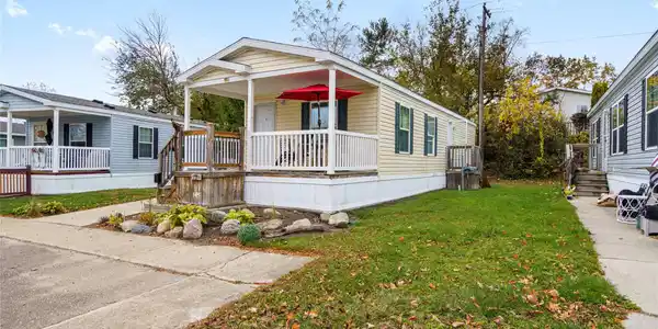75 Woodridge Court