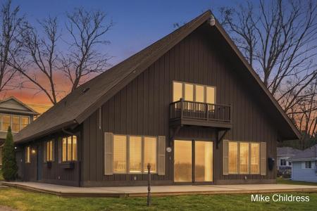 6390 Lakeshore Drive