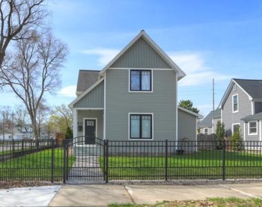303 W Eleventh Street