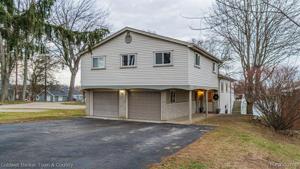 4256 ISLAND PARK Drive