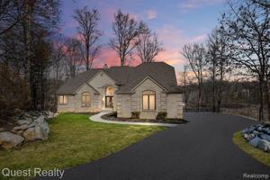 10270 BOULDER PASS