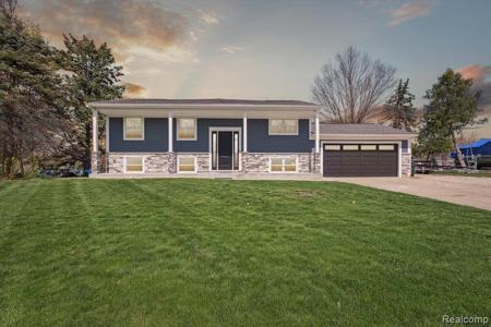 526 WOLVERINE Drive