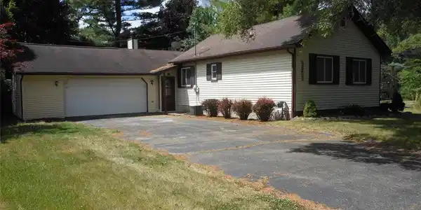 5655 SAVOY Drive
