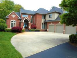 708 N LAKESHORE
