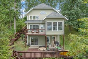 3695 Alden Nash NE Avenue