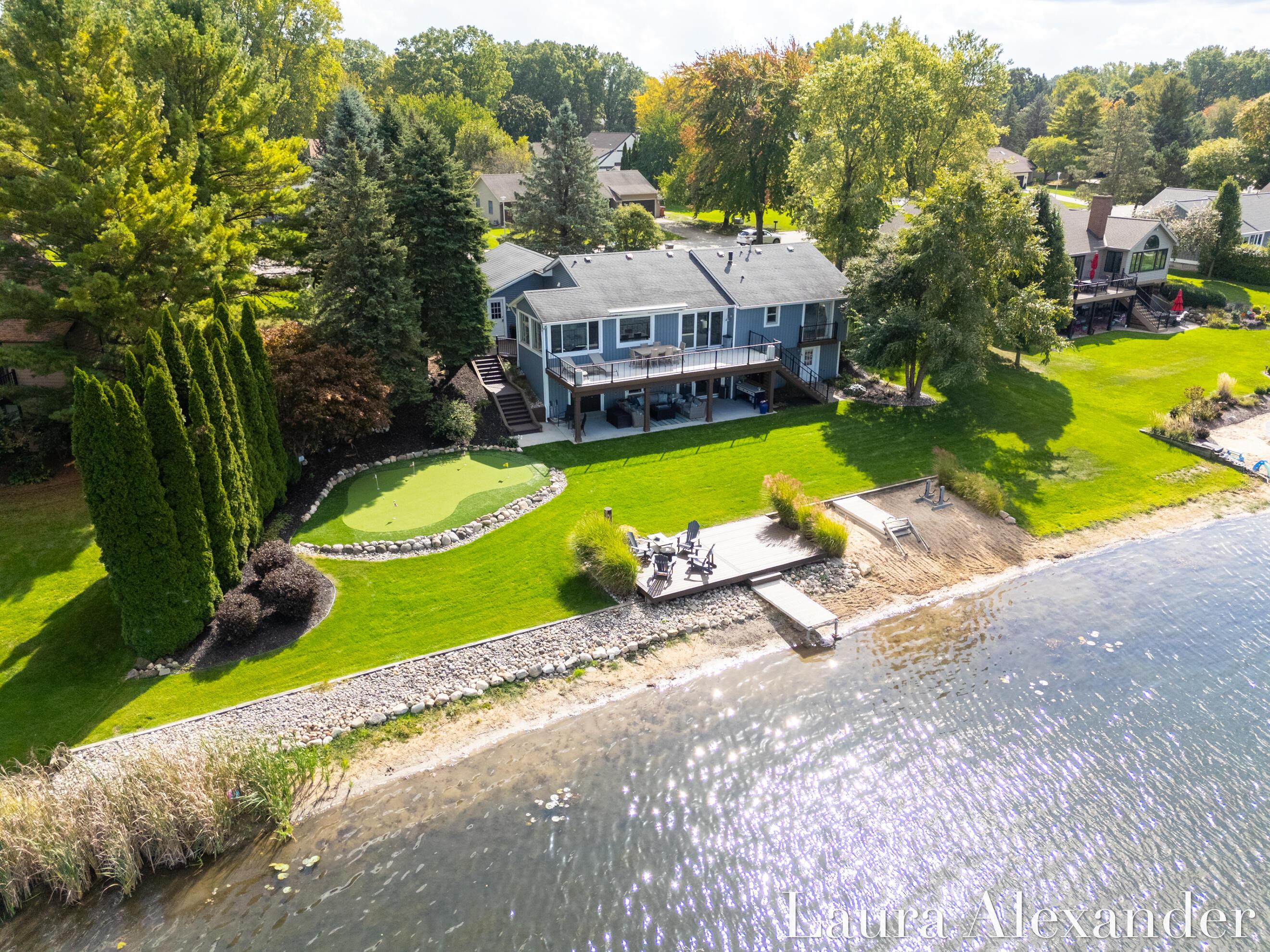 Image 4: DJI_20251006132553_0653_D