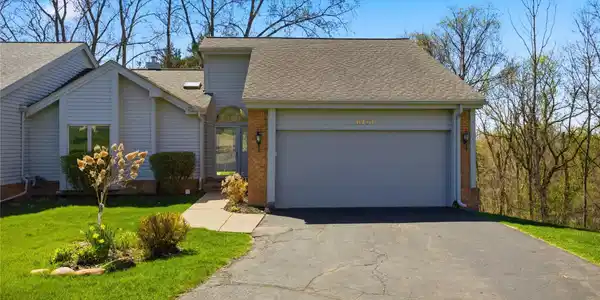 6710 Ridgeview Drive