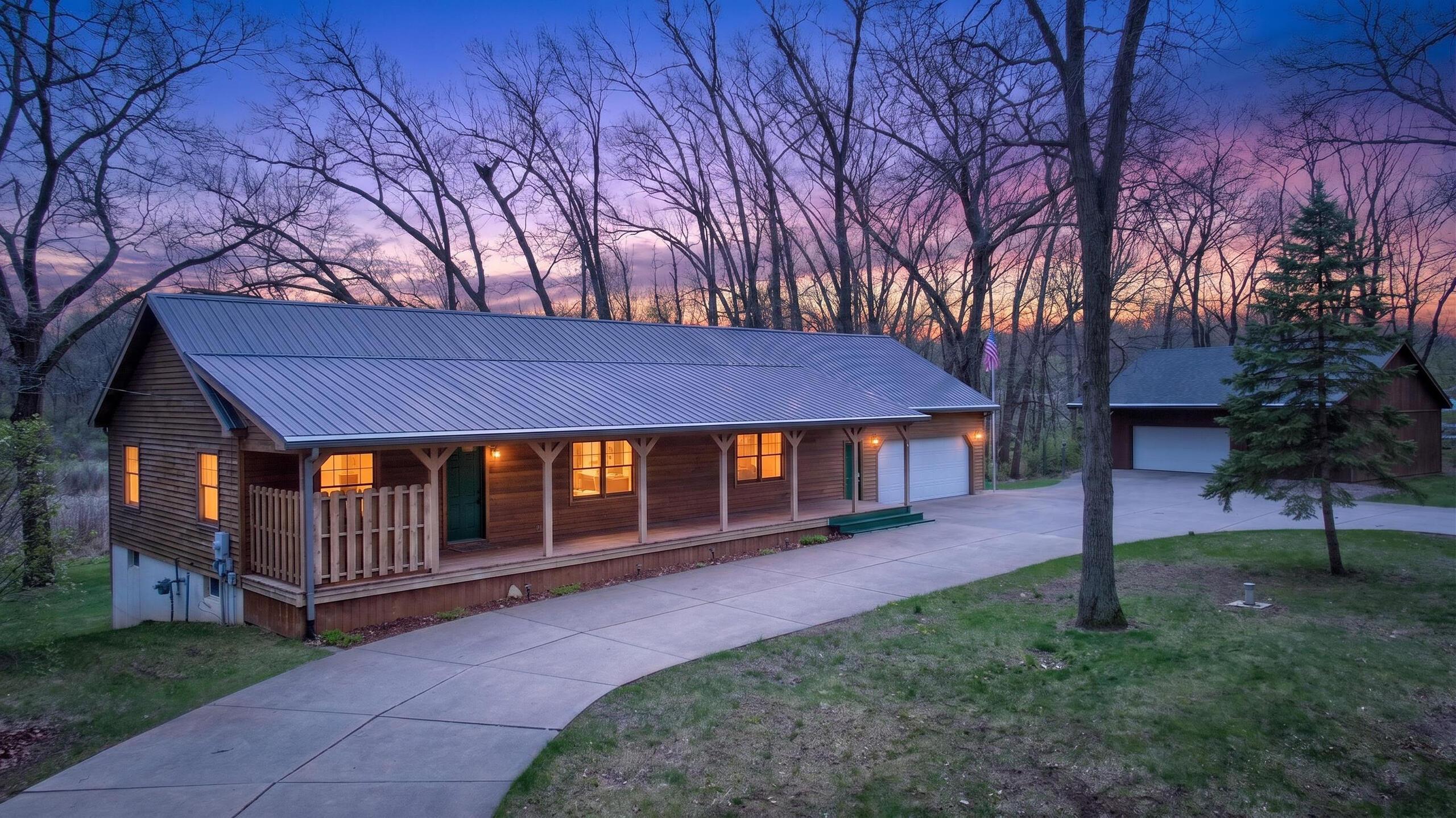 Image 1: 094_4993 Farwell Lake Rd (Aerials) - 2