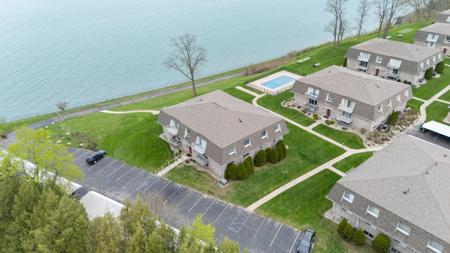 3622 Lake Shore Drive