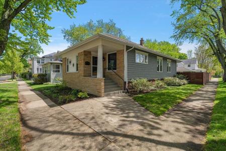 1017 Court Street