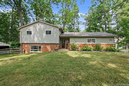 835 Oakgrove