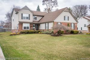 1934 Palmer Dr