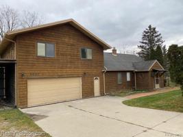 5631 RIVER Road