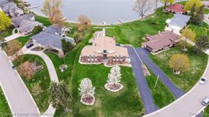 9115 SANDY RIDGE DR
