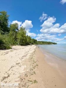 6248 Lakeshore Drive