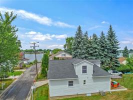 1667 BEECHMONT Street