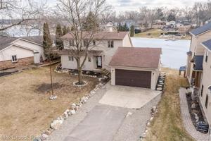 3928 HILLCREST
