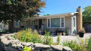 625 S Lakeshore