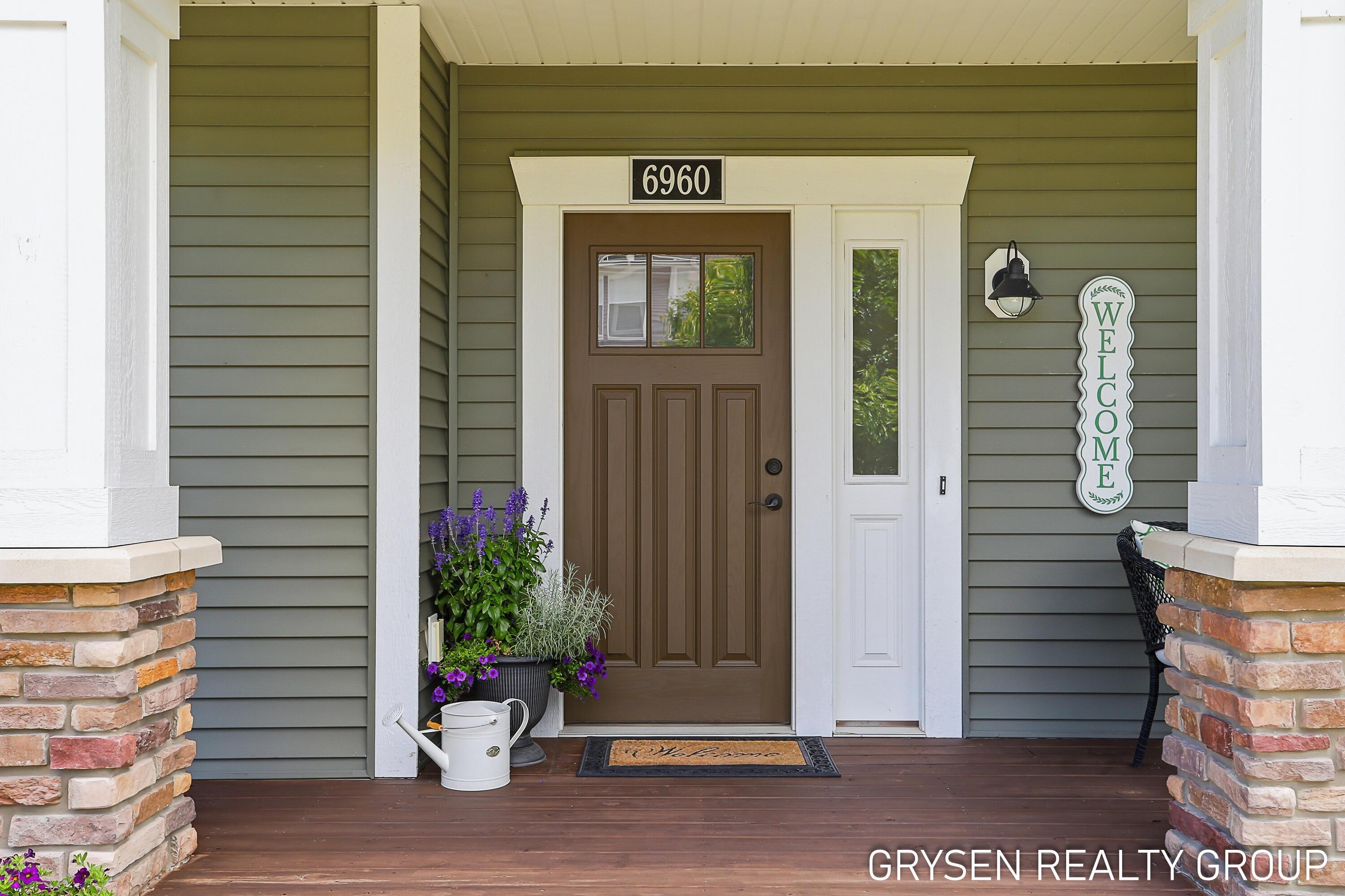 Image 3: 4-print-6960-e-cottage-ln-ne