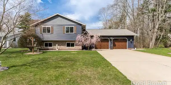 19159 Pine Grove Court