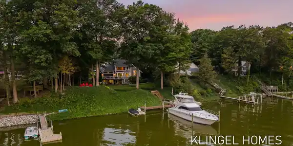 Image 3: 146-web-or-mls-16107-baird-ct