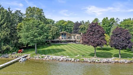 3333 W Shore Drive