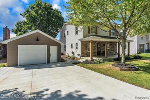 2427 DAVIS Road