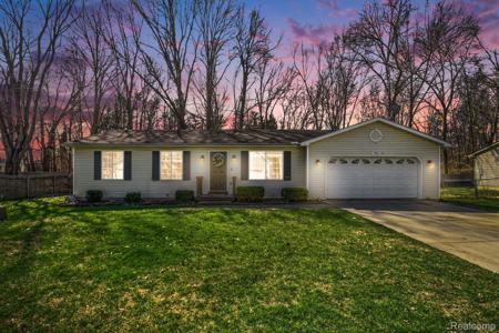 790 Luna Court