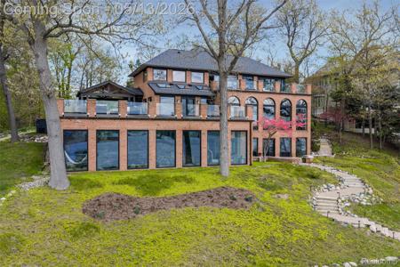 1789 Blue Heron Court
