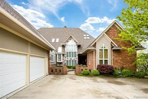 3667 RIVER Road
