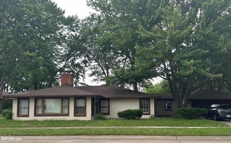 22810 E 13 Mile
