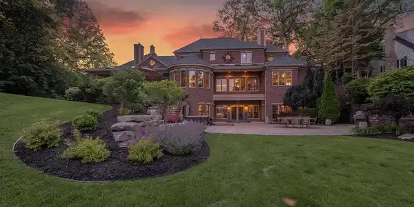143 Waupakisco Beach