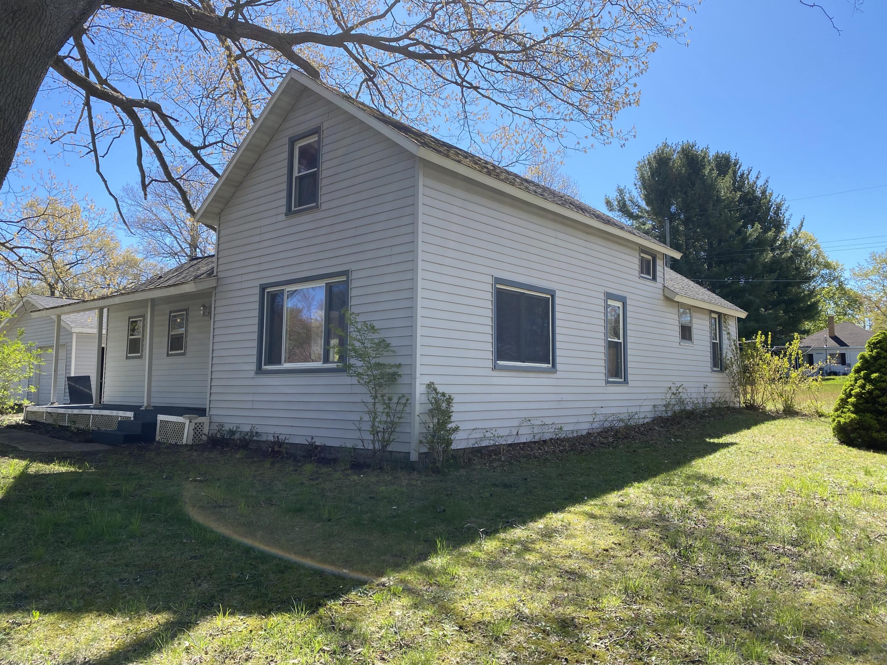Image 1: 7942 Hill St.