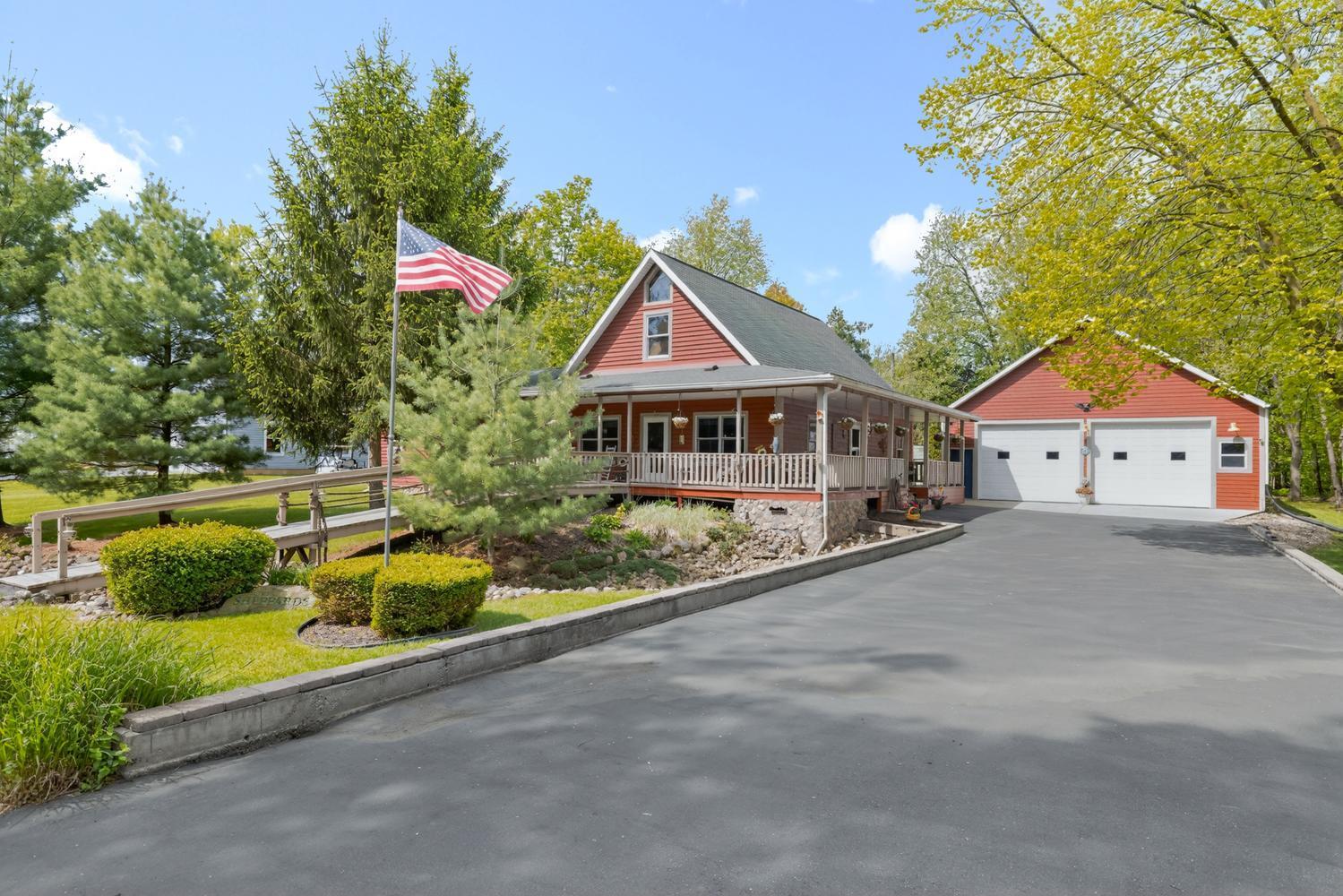 Image 2: 61258 Quinnesec Rd Cassopolis-large-002-