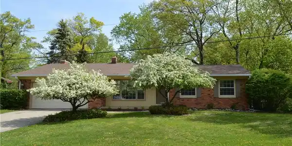 210 CAYUGA Road