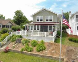 13215 Lakeshore Drive