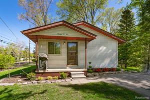 1305 MILLER Road