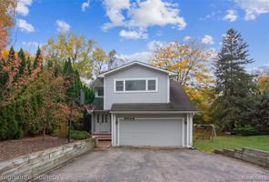 2043 APPOLINE Drive