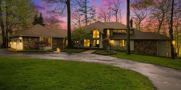 2009 Timber Trail Drive SE